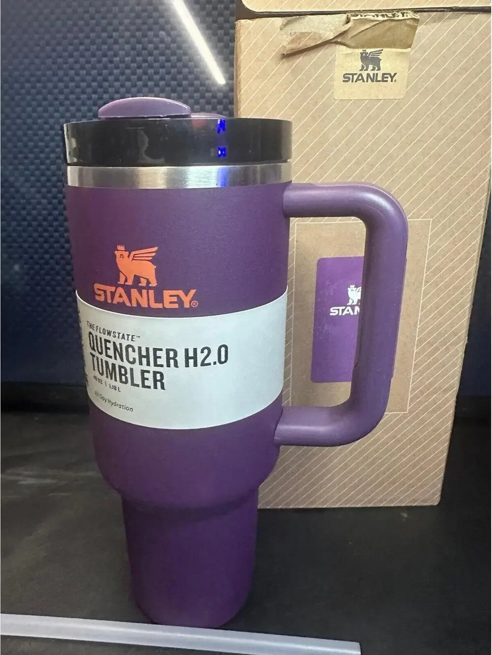STANLEY THE QUENCHER H2.0 FLOWSTATE™ TUMBLER | 40 OZ PLUM NEW - Picture 2 of 5